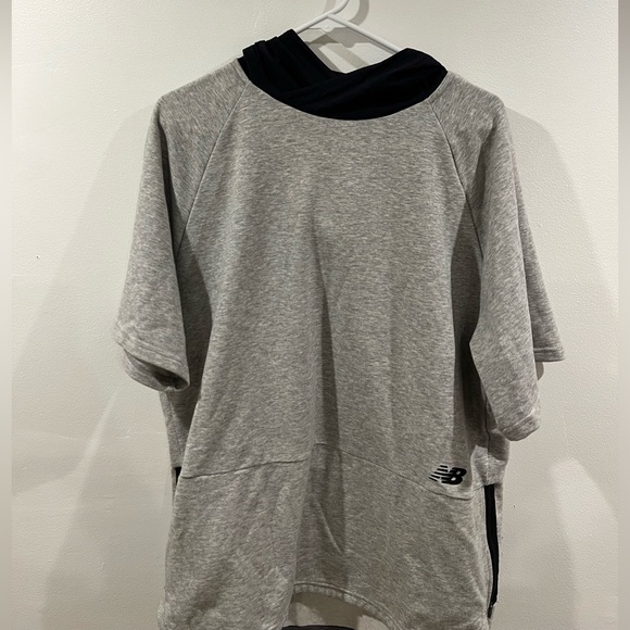 New Balance R.W.T Short Sleeve Hoodie - Picture 1 of 3